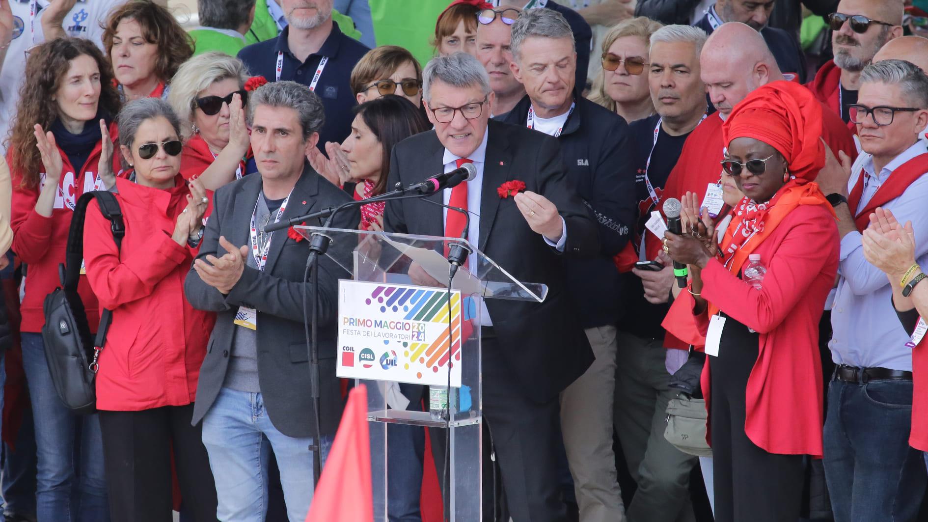 Immagine per Cgil, Cisl e Uil sul palco di Monfalcone per le vittime del lavoro: «Nessuno assolto»