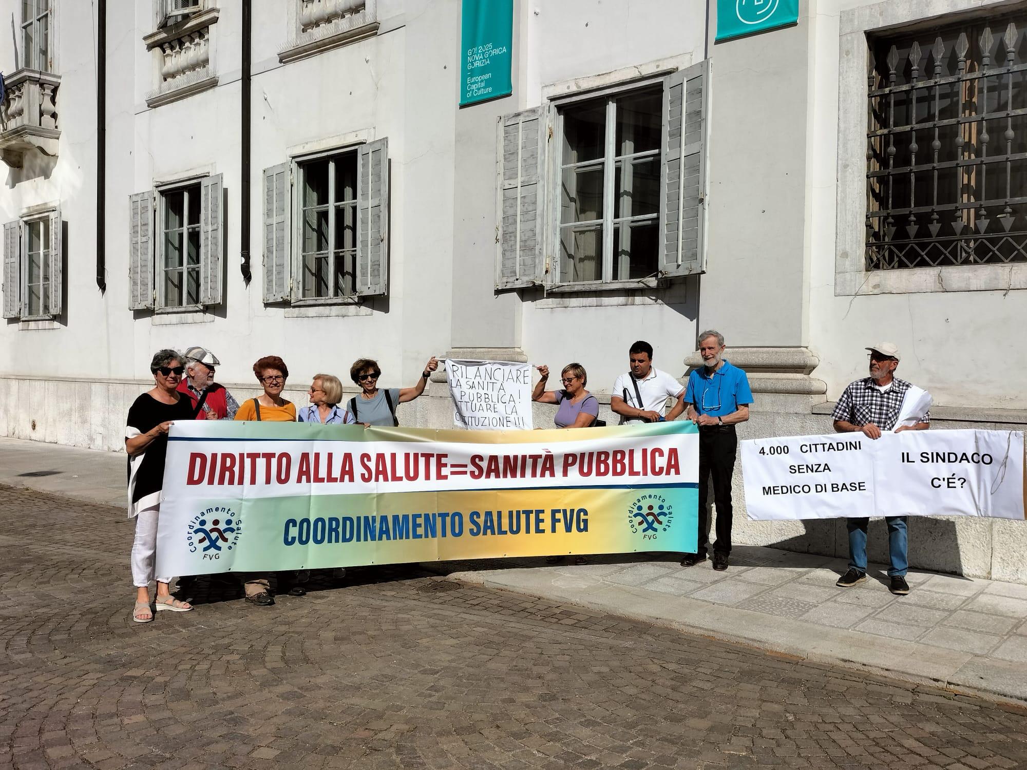 Copertina per Il Coordinamento salute Fvg torna coi banchetti, «delusione e rabbia»