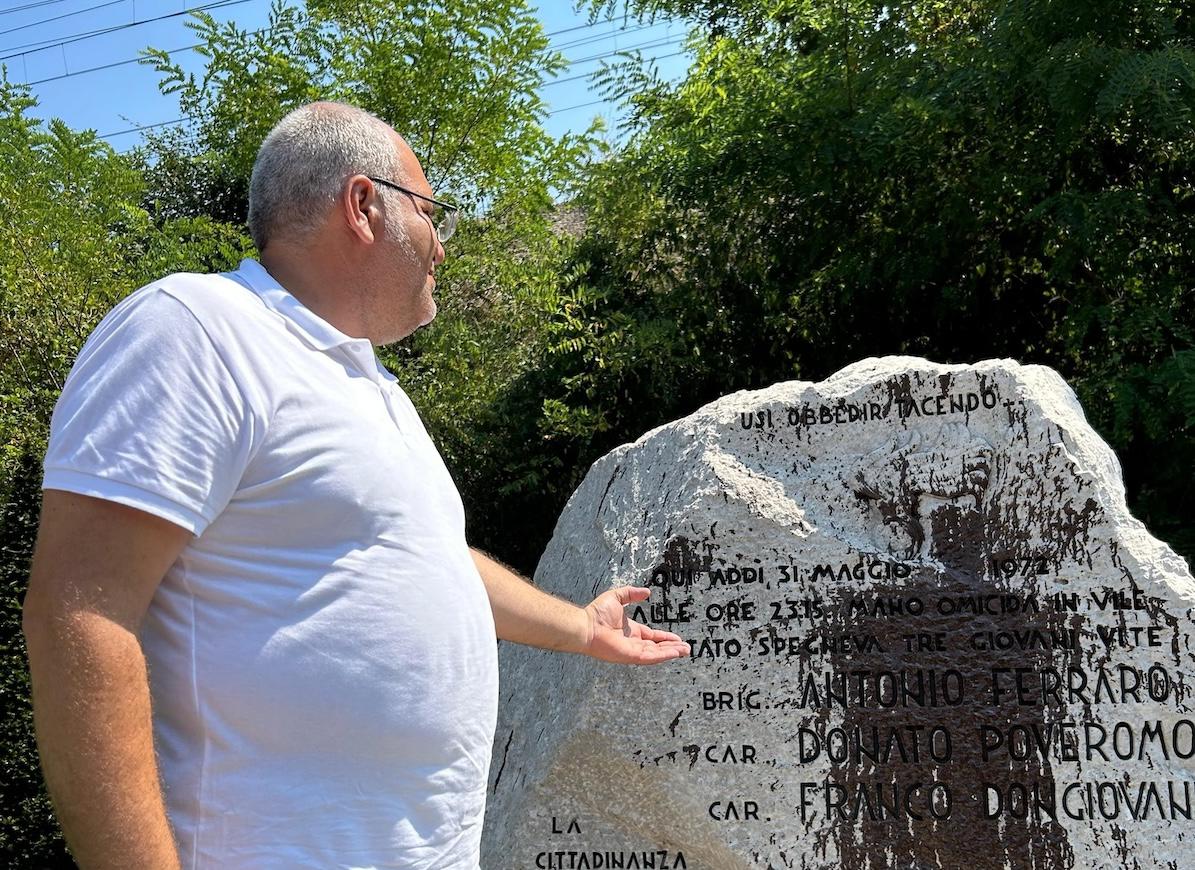 Copertina per Colpito dalla vernice a luglio, raccolti i fondi per ripulire il monumento di Peteano