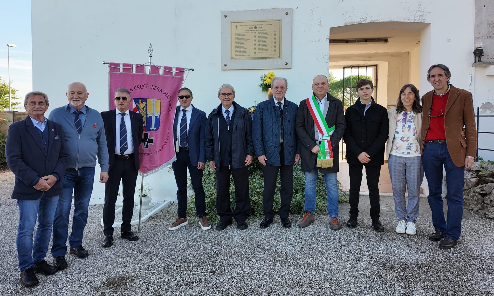 Copertina per Turriaco, rinnovata la targa a ricordo dei caduti in uniforme austriaca