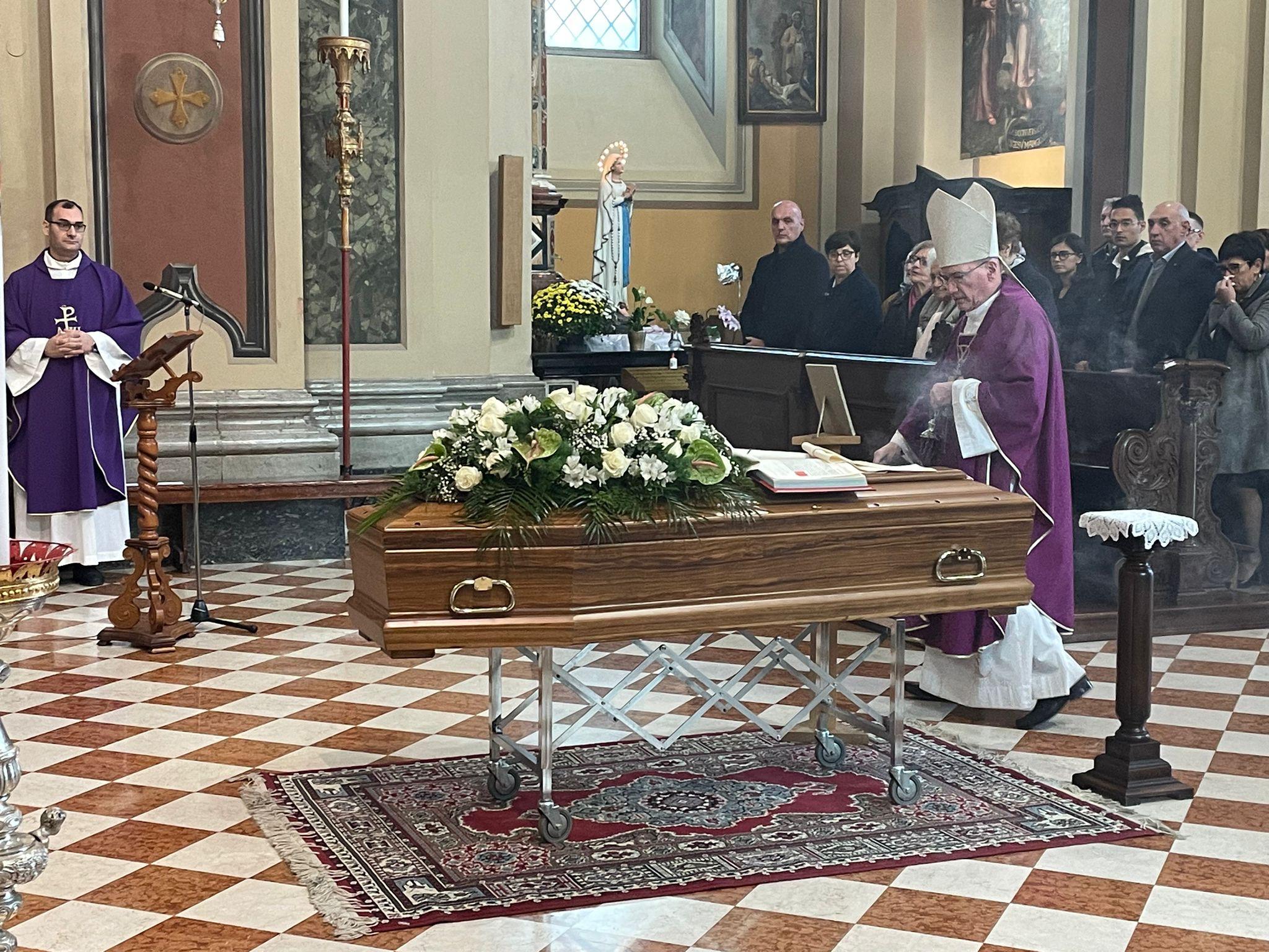 Immagine per L'addio di Gorizia a don Giuseppe Baldas, «ha portato il Vangelo nel mondo»