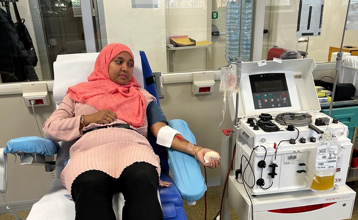 Monfalcone, la prima donna bengalese dona il sangue al centro trasfusionale