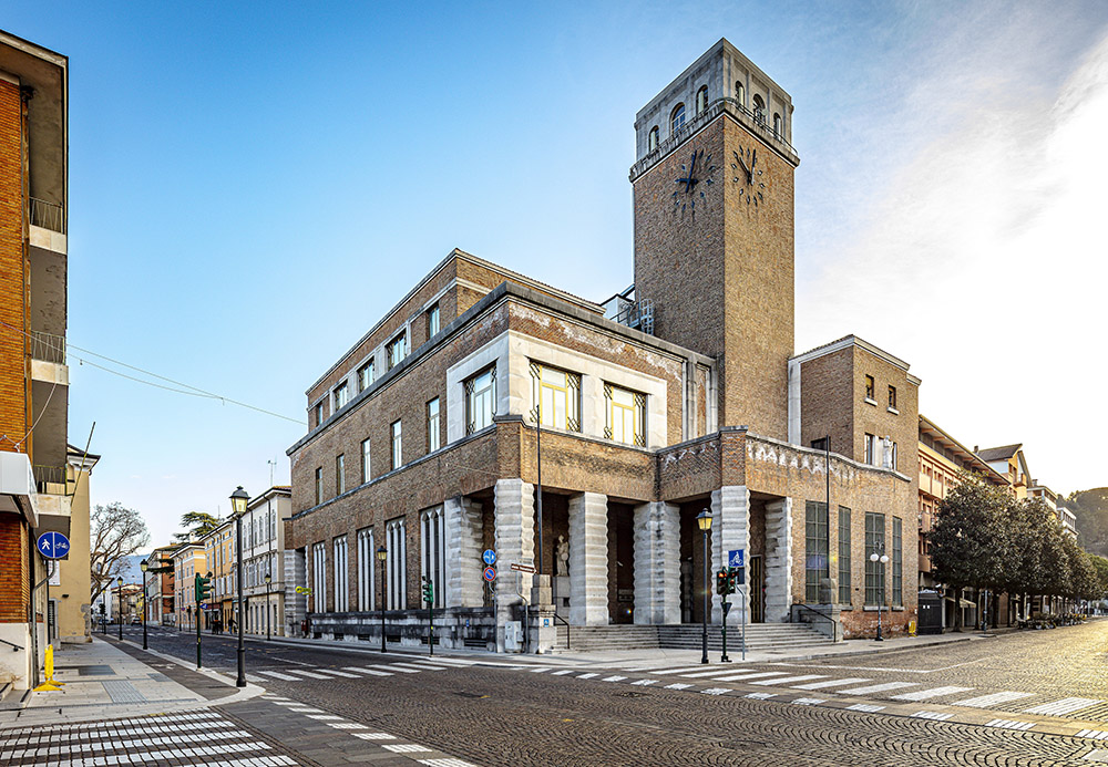 Immagine per Gorizia e Nova Gorica: un volume racconta un secolo di architettura e urbanistica
