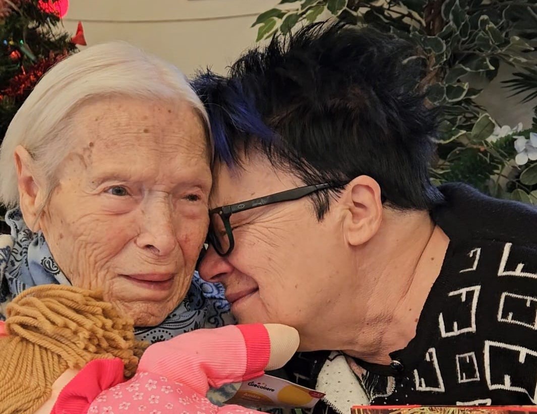 Immagine per La bambola di pezza che ha risvegliato la gioia di nonna Ada: la storia da Pieris