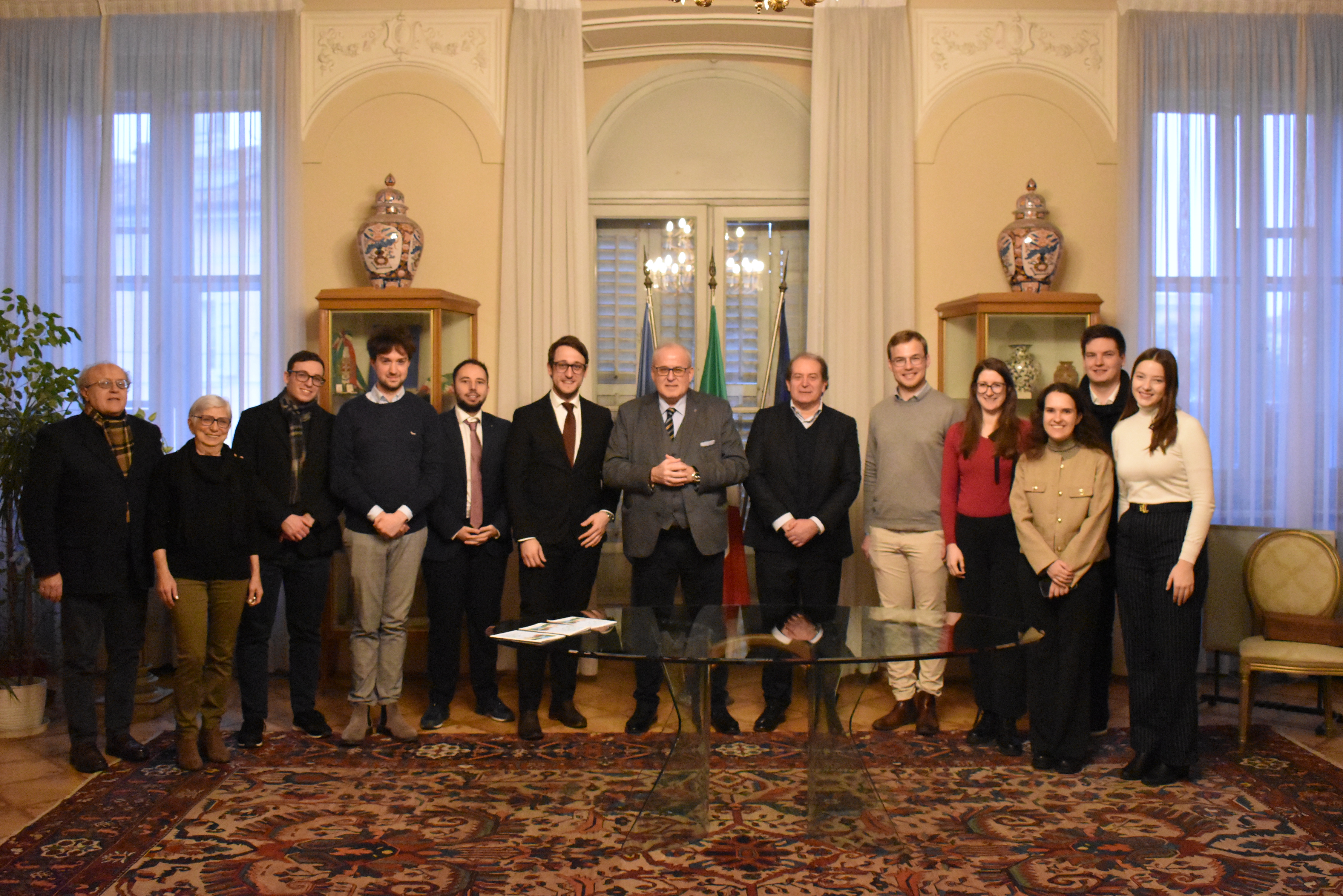Immagine per Le organizzazioni giovanili dei partiti popolari europei stringono amicizia a Gorizia