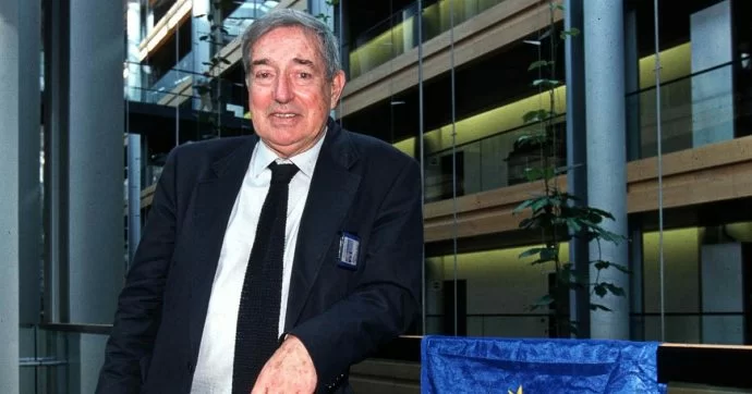 Immagine per A Demetrio Volcic una targa ai Giardini Pubblici: «Profondamente legato a Gorizia»