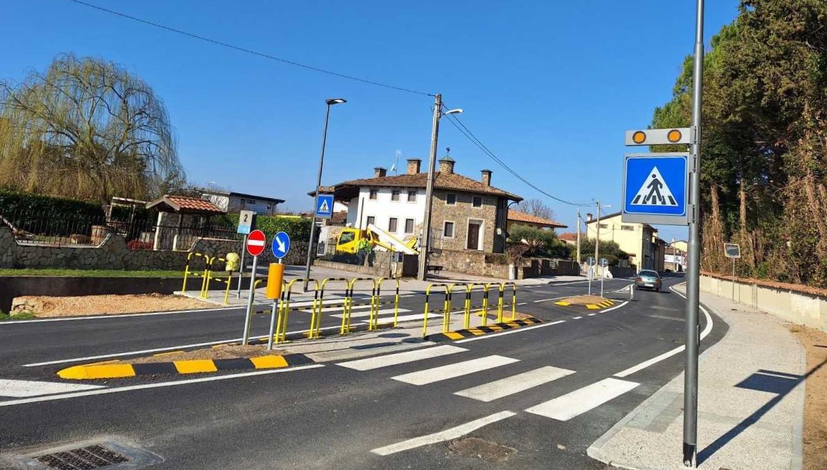 Immagine per Fratta, completato il passaggio pedonale protetto, «era richiesta dei cittadini»