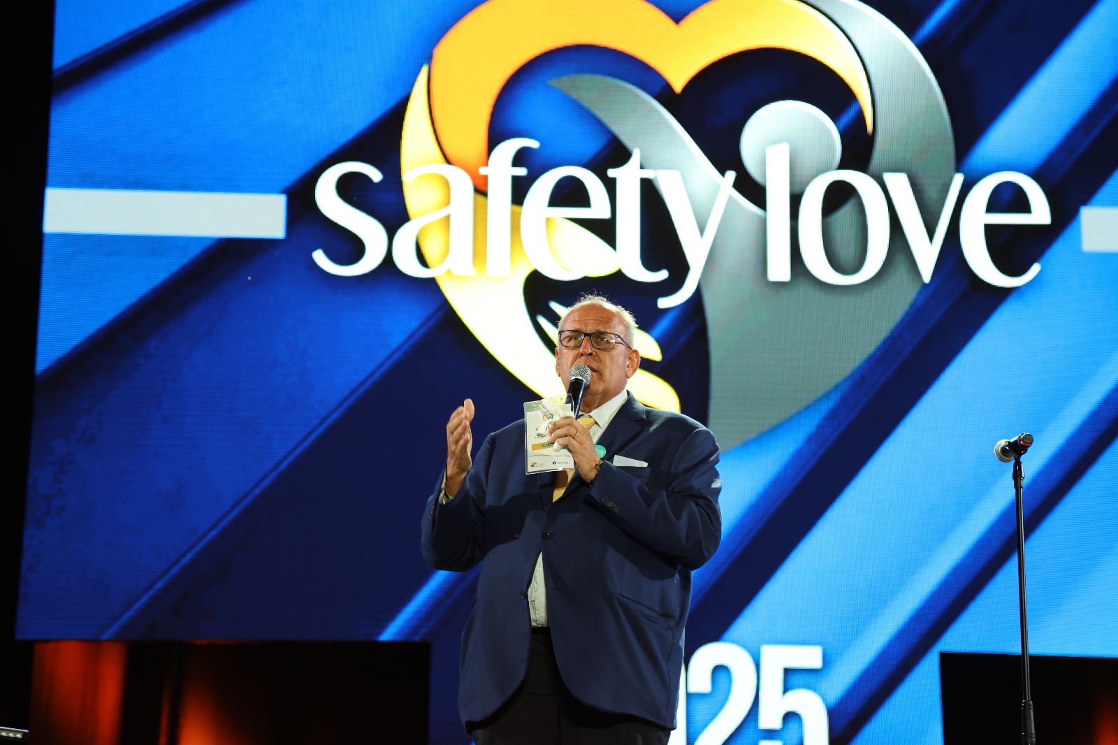 Copertina per Fotonotizia - Buona la prima per l'arena di Casa Rossa, oltre 3mila al concerto Safety Love