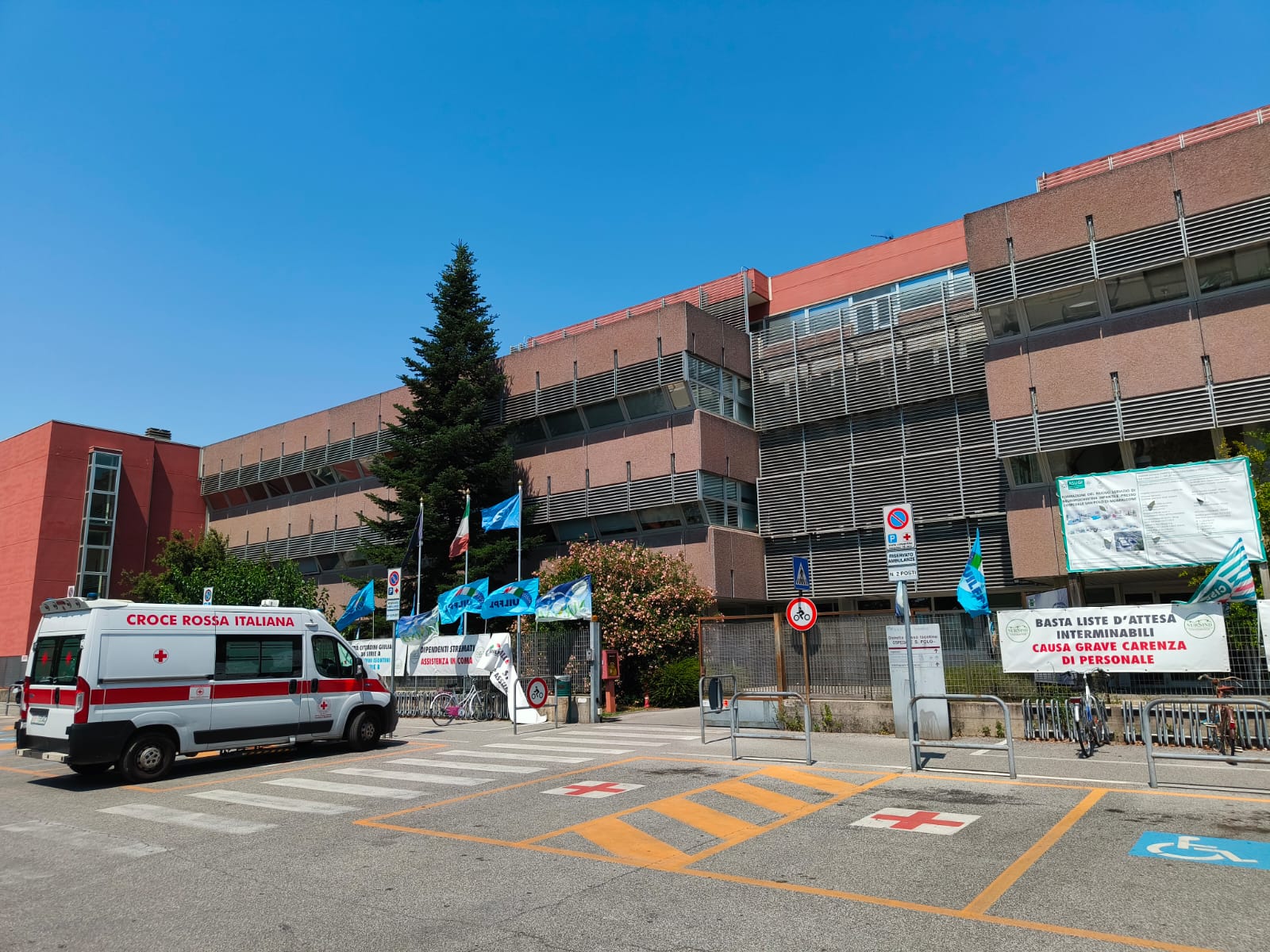 Sanità del Goriziano in crisi, sindacati sul piede di guerra: «Pronti allo sciopero generale»