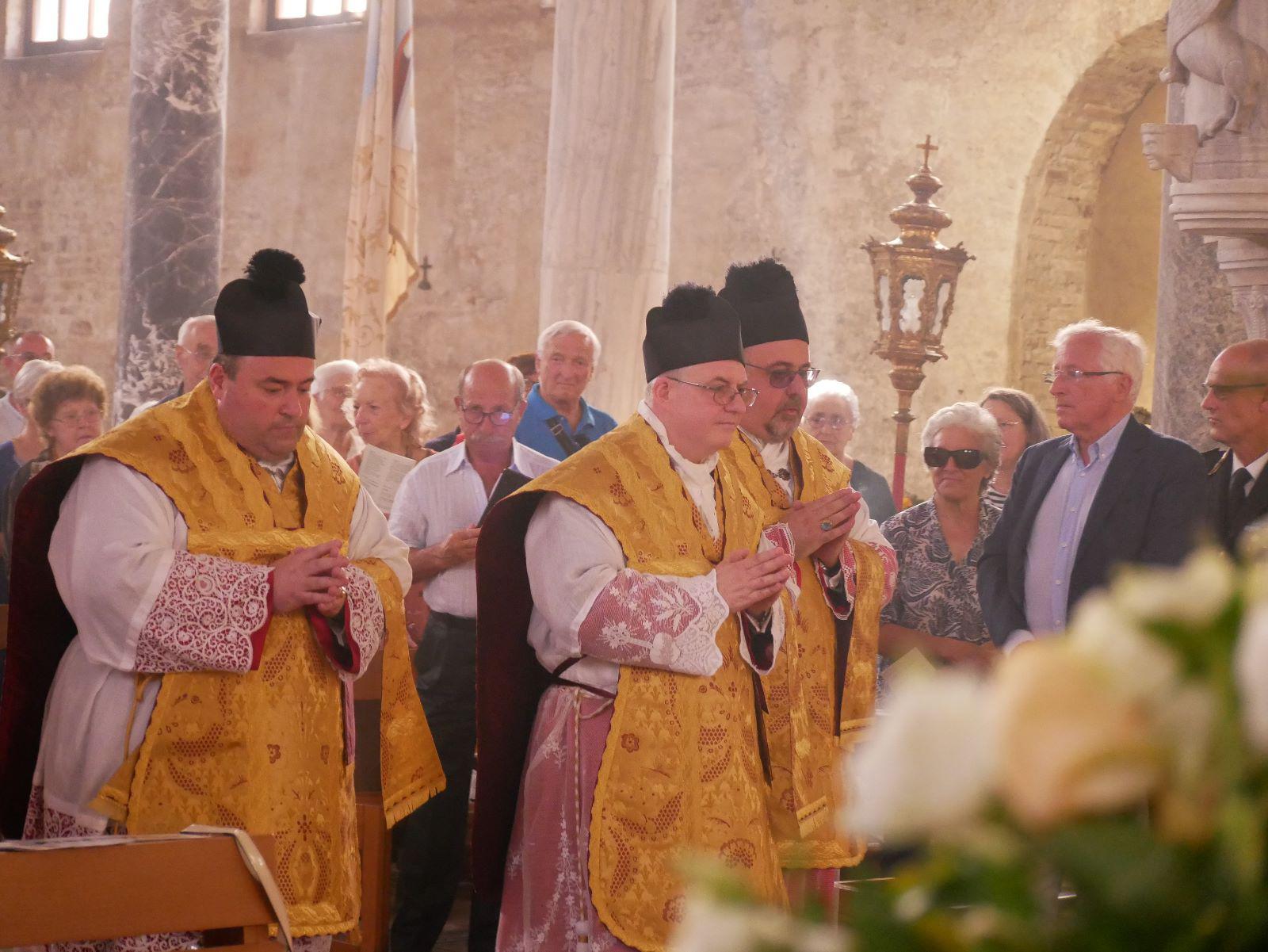 Copertina per Grado, i canti patriarchini tornano in Basilica: un omaggio a Fain e alla storia liturgica gradese