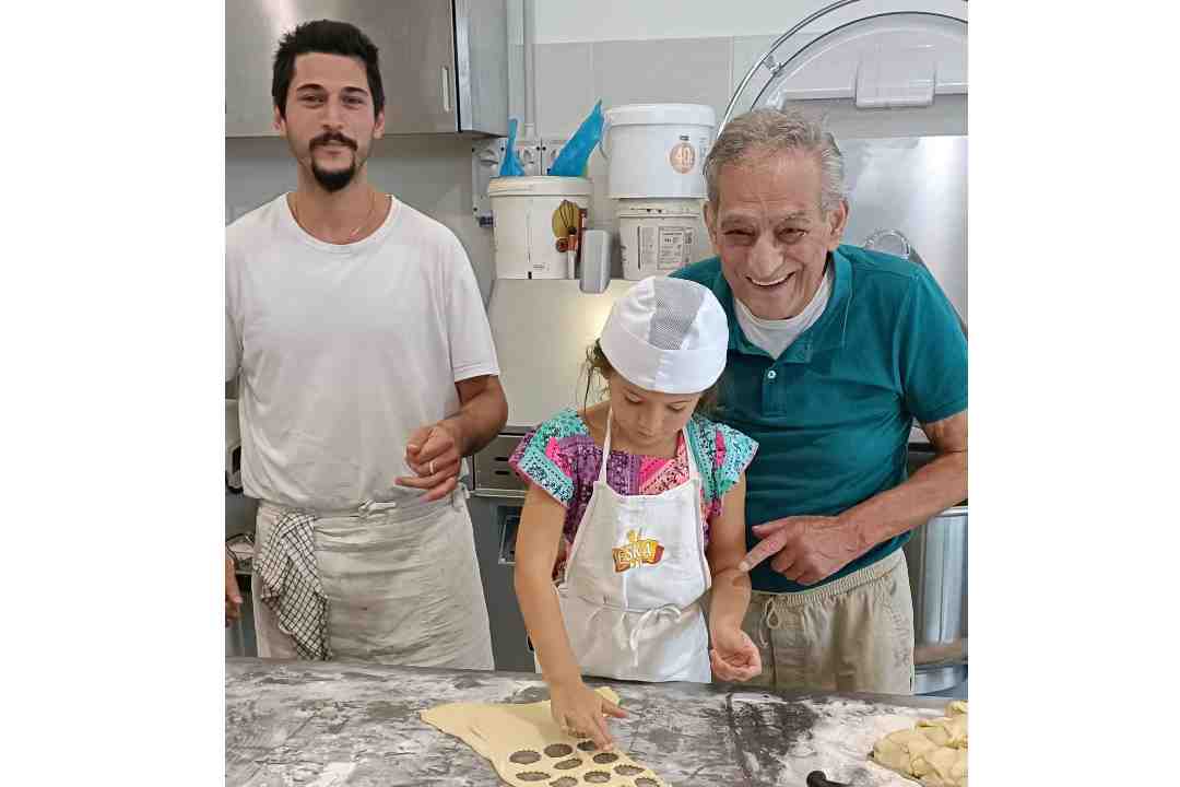 Copertina per Monfalcone piange Franco Anastasio, una vita spesa tra pane e dolci