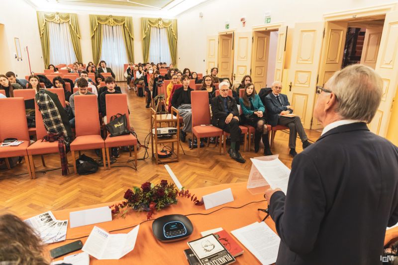 Immagine per Icm riflette sull'Intelligenza della Poesia, convegno con a Gorizia con la Società Filosofica Italiana