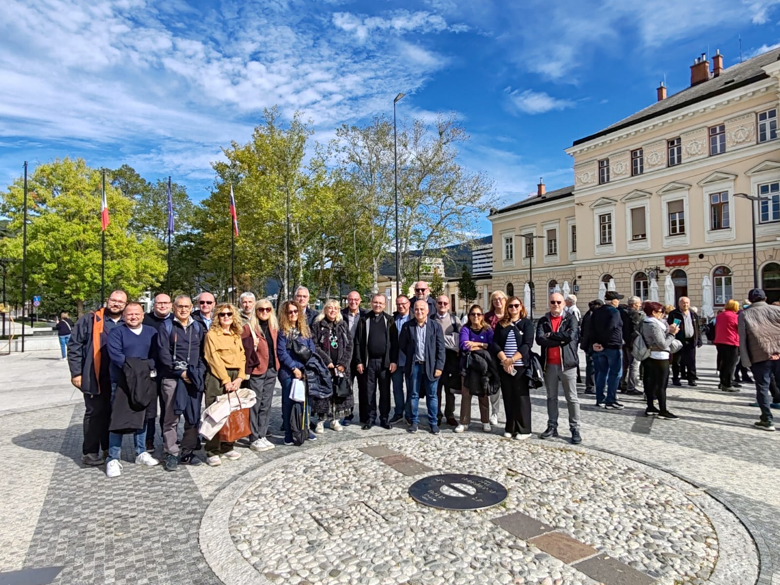 Copertina per Giornalisti dei settimanali cattolici italiani a Gorizia e Nova Gorica, focus su pace e confini che uniscono