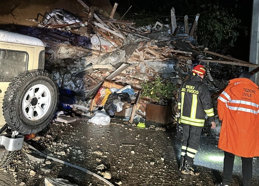 Immagine per Brazzano, frana dal monte San Giorgio sulle case: si cercano due persone