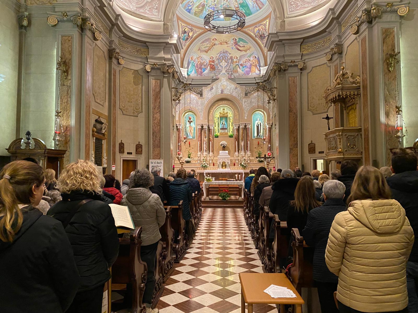 Immagine per Fotonotizia - Un Rosario in memoria di Quirin e Guerrina, la comunità cormonese prega al Santuario di Rosa Mistica