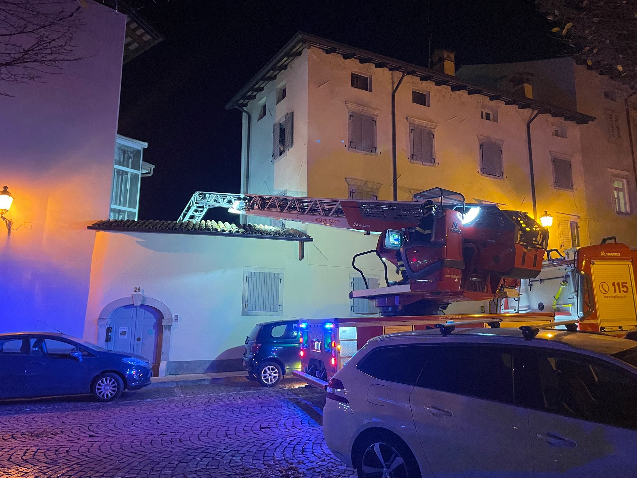 Principio d’incendio a Gorizia, paura ma nessun ferito