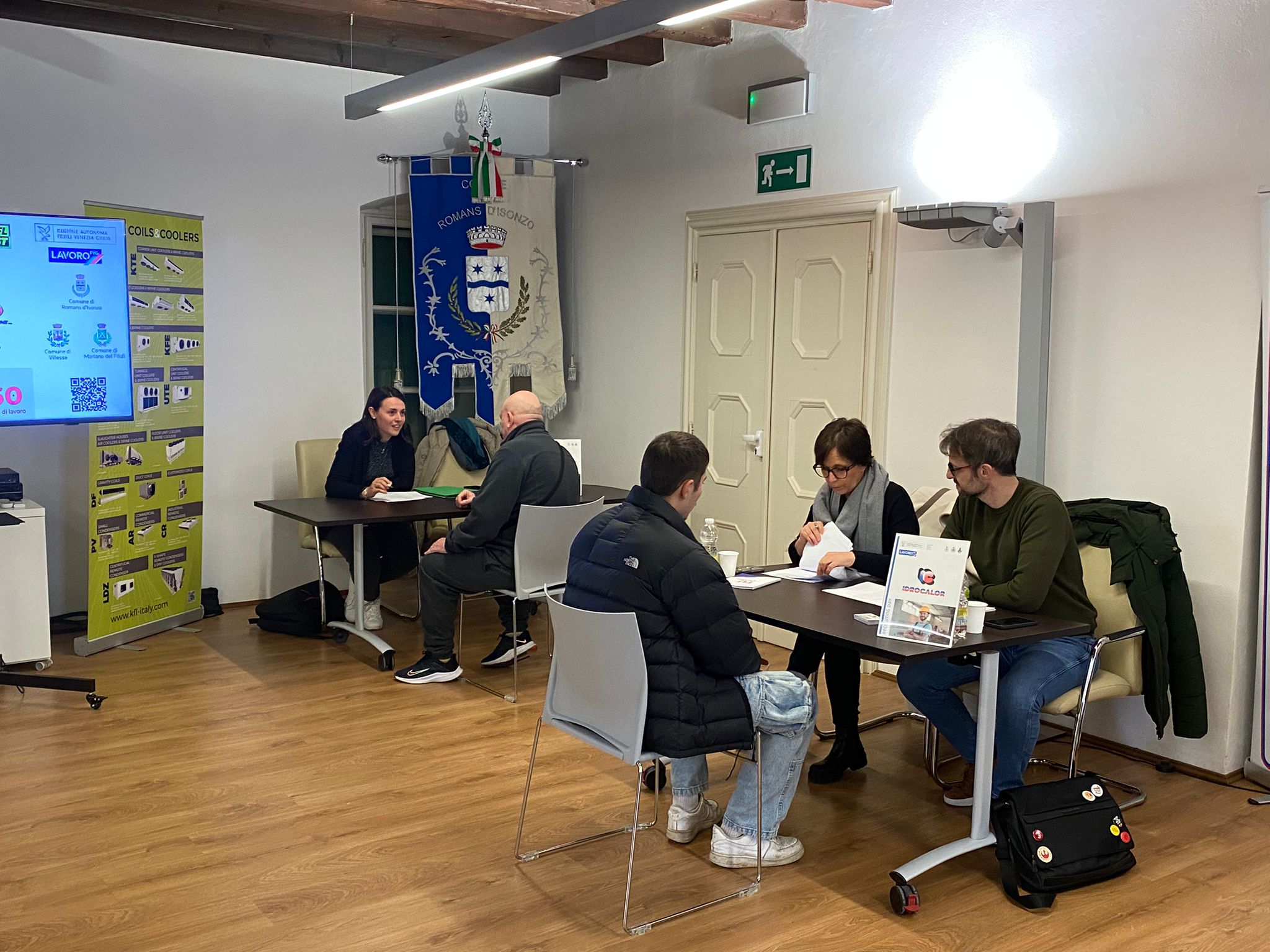 Immagine per Romans, in 167 alla ricerca di un posto di lavoro al Recruiting day: 12 aziende in campo 