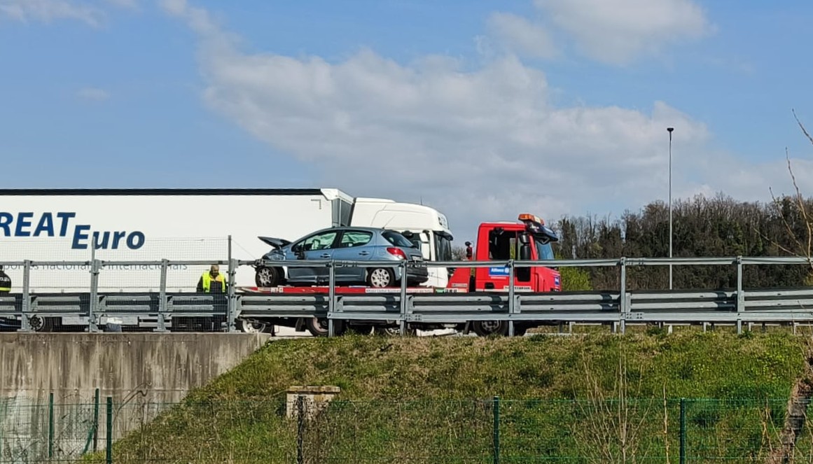 Immagine per Incidente tra due vetture, A34 paralizzata tra Gradisca e Gorizia