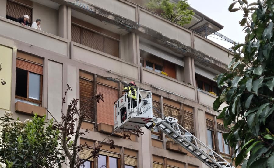 Immagine per Incendio in via de Gasperi a Gorizia: illese due persone e tre cani