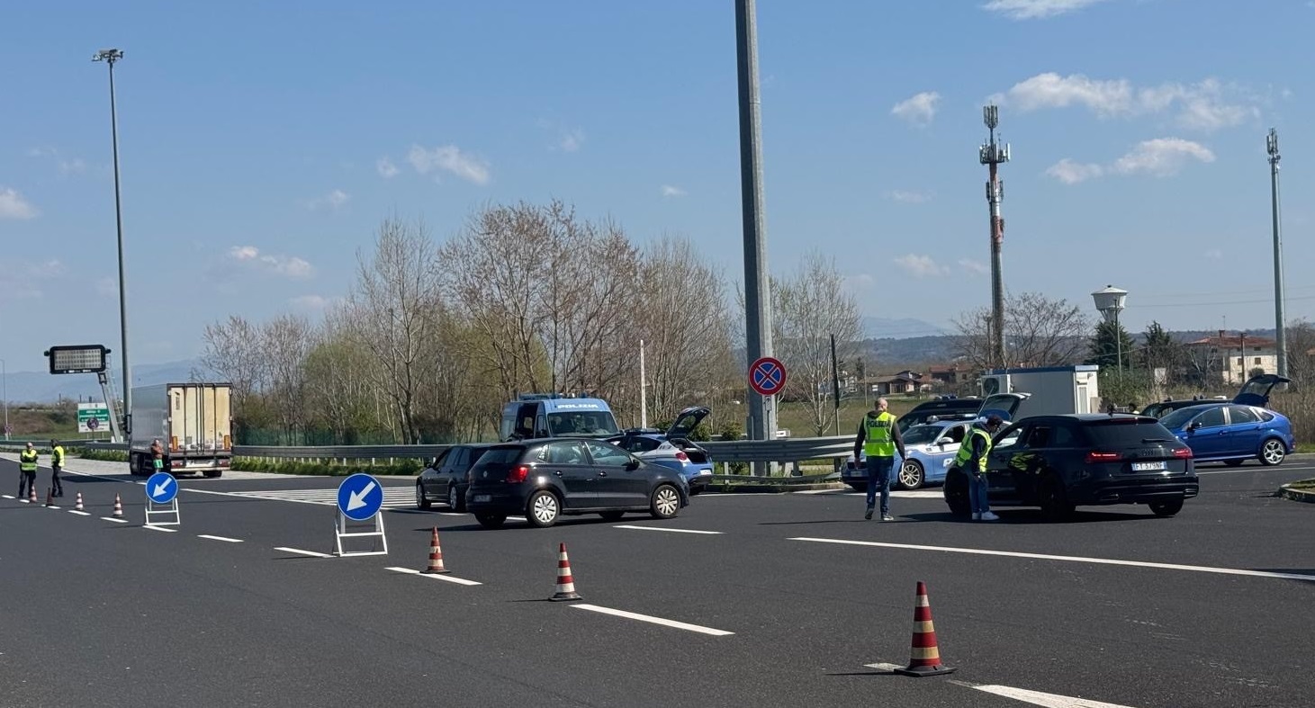 Immagine per Tenta di fuggire verso il confine con la Slovenia: arrestato a Villesse