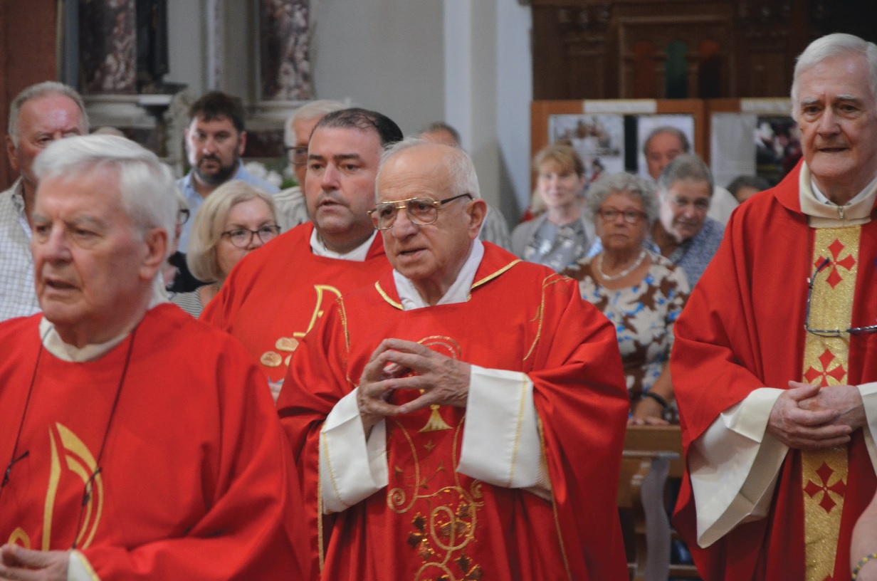 Immagine per Addio a don Luciano Comellato, prete e musicista per anni parroco a Monfalcone, Gorizia e San Pier d'Isonzo