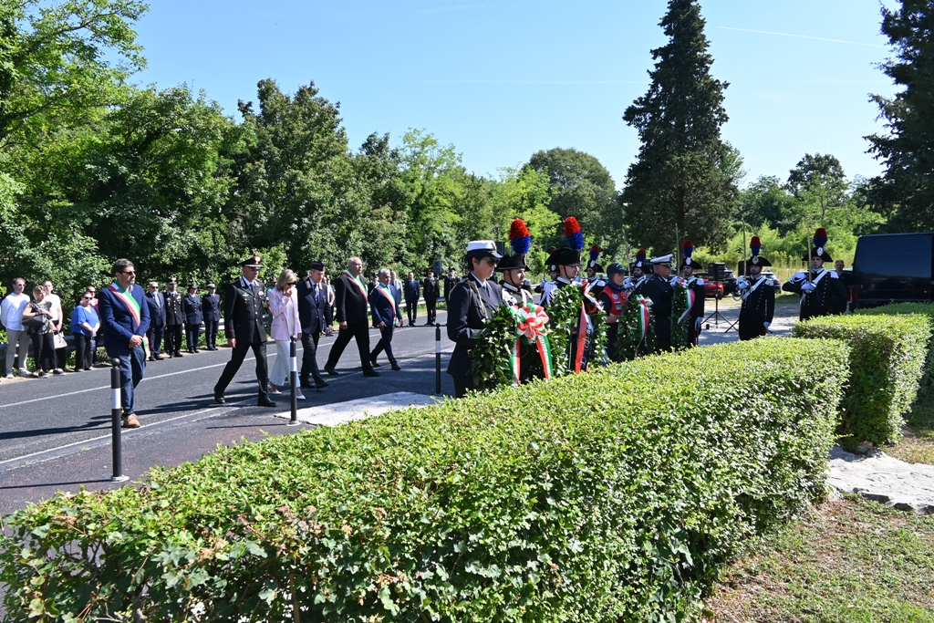 Immagine per Peteano ricorda i tre carabinieri uccisi nell’attentato del 1972