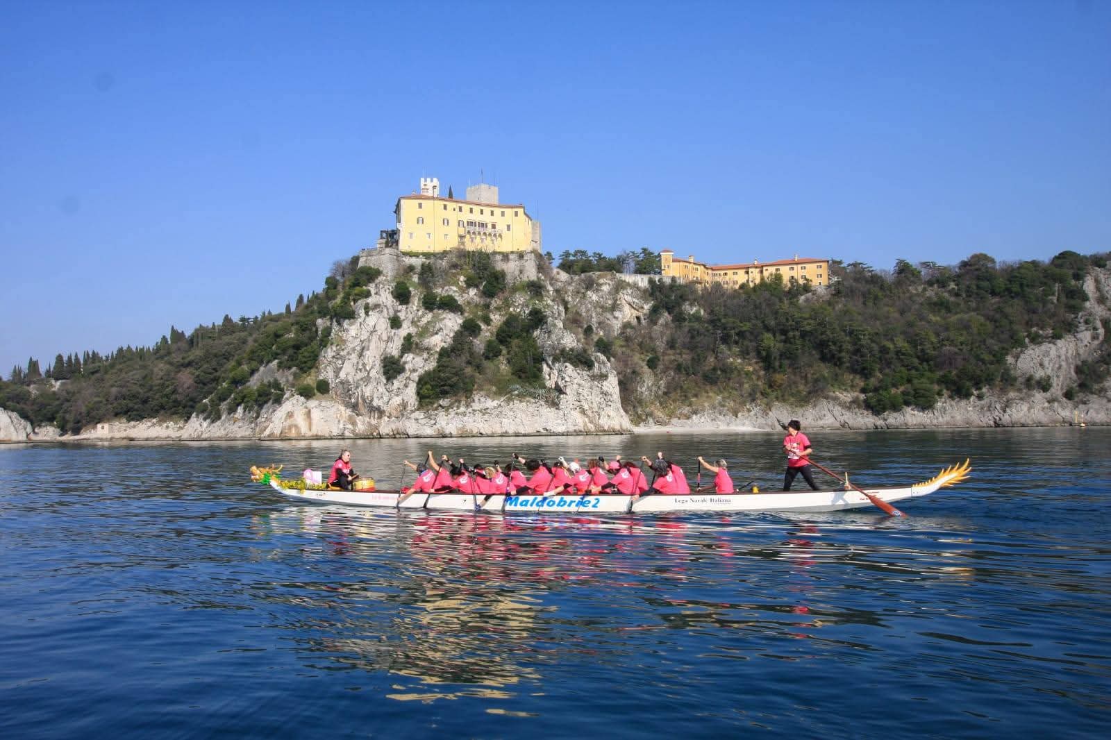 Immagine per Dragon Boat, il mondo si sfida ad Aix-les-Bains: in gara anche le Mule del Drago