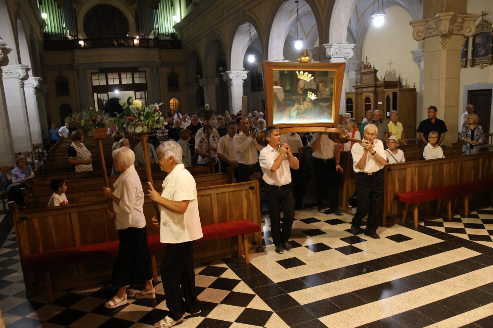 A Sveta Gora la vigilia dell’Assunta, tra fede e memoria nel santuario