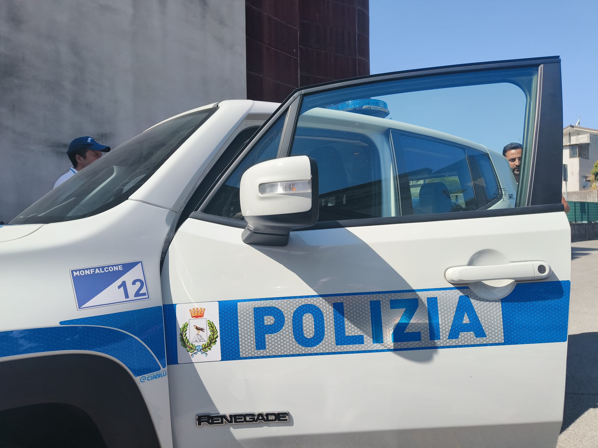 Prezzi non esposti e alimenti senza provenienza: 1.600 euro di sanzioni a Monfalcone
