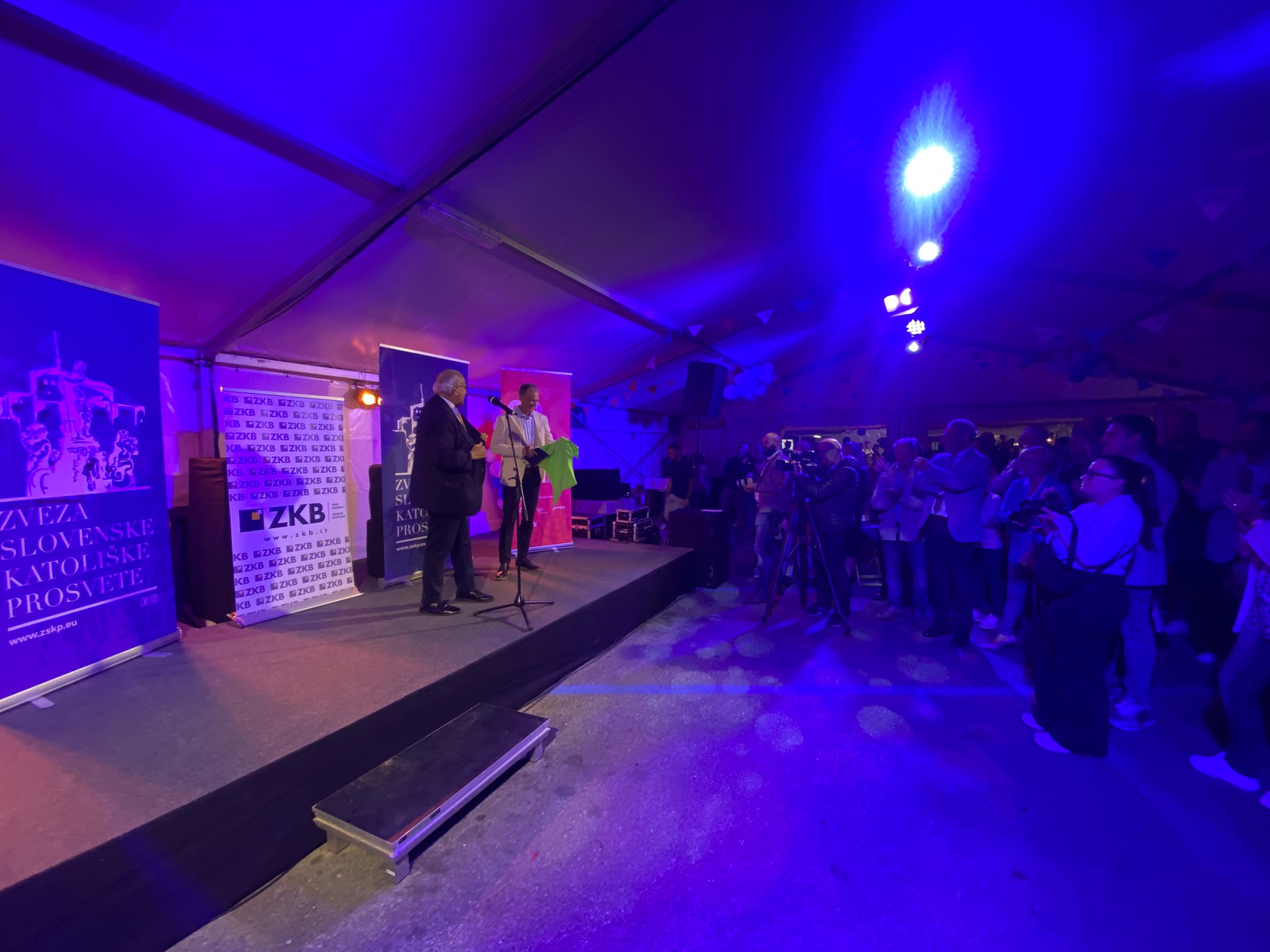 Immagine per Alla Slovenska vas Gusti di Frontiera diventa una festa di comunità: tre giorni di enogastronomia e cultura