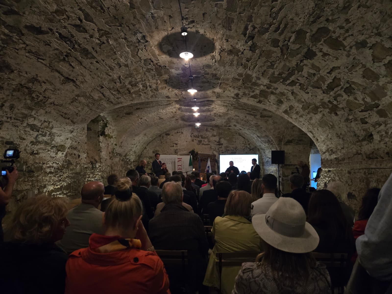 Immagine per Grandi vini della Contea, l’asta della pace raccoglie 51.400 euro