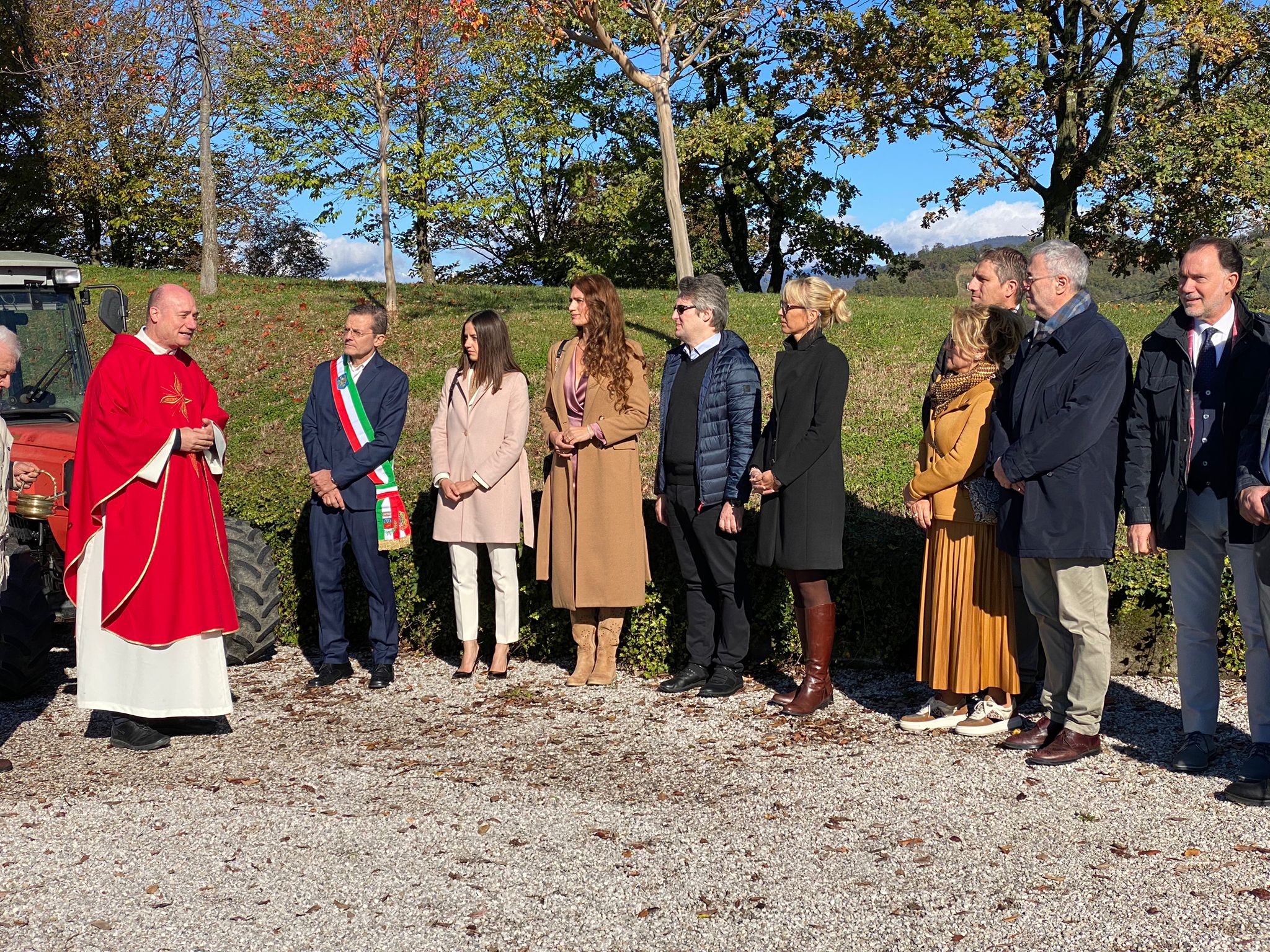 Immagine per Dolegna celebra il mondo dell'agricoltura, Foglia d'oro a Dino Tuzzi