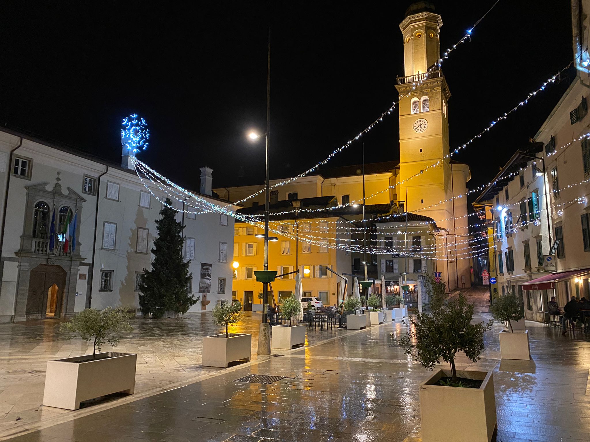 Immagine per Cormons illuminata, parte il programma di Natale e arrivano gli Alfagor