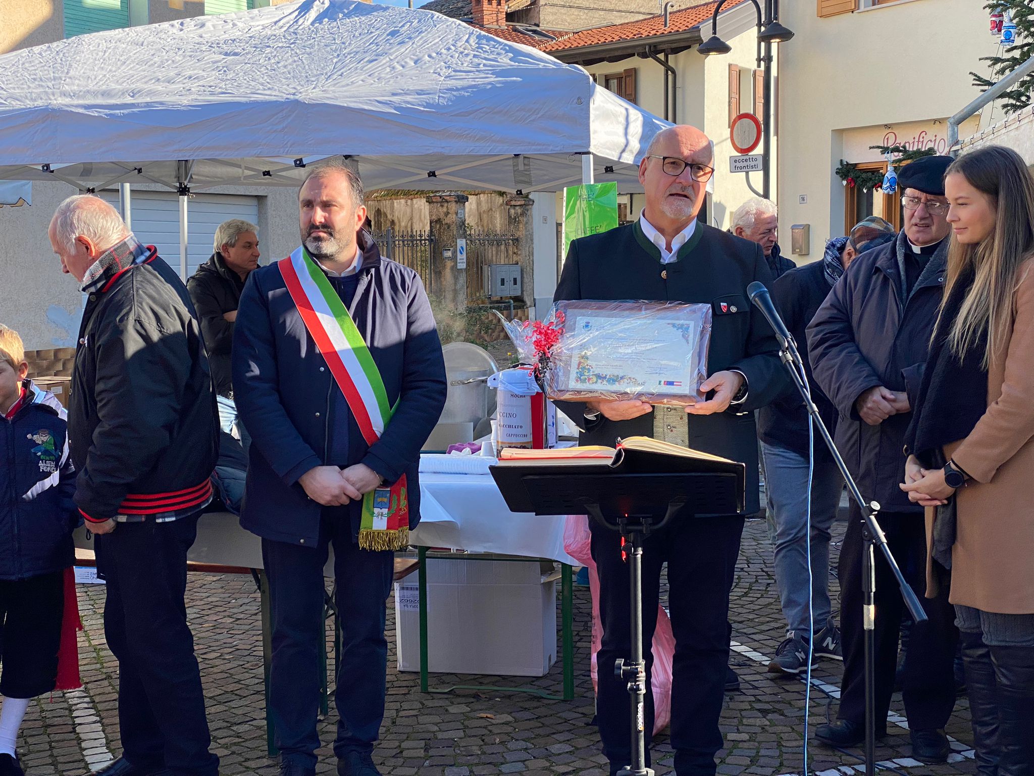 Immagine per Amiche da 37 anni, il sindaco di Treffen è cittadino onorario di Capriva