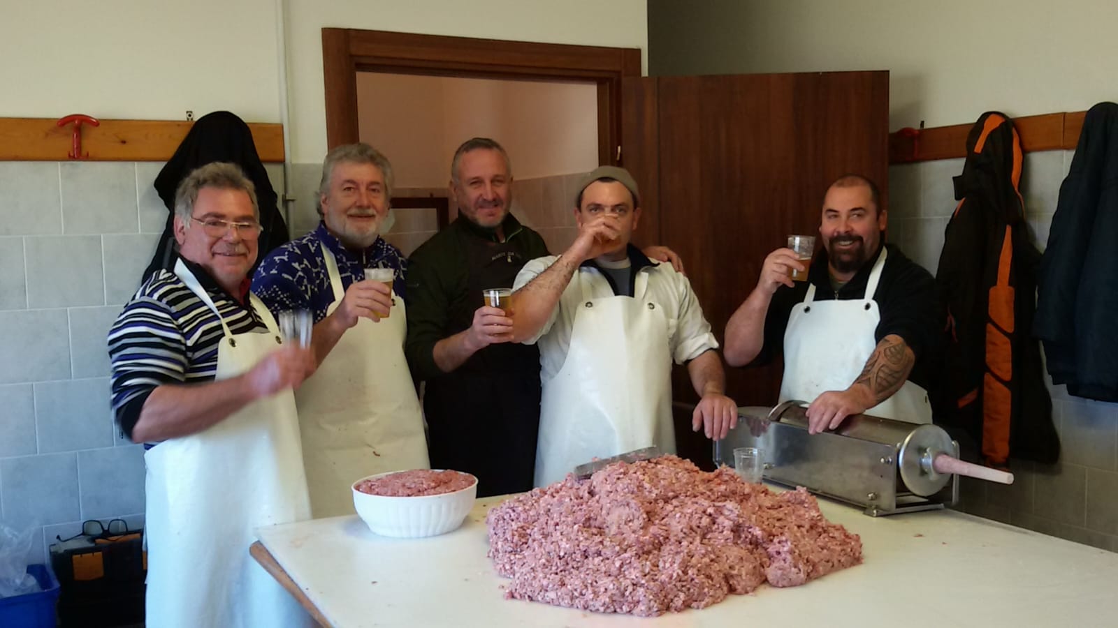 Copertina per Medea torna a fare festa con la Pursitada, sfida con gli amici di Šempeter