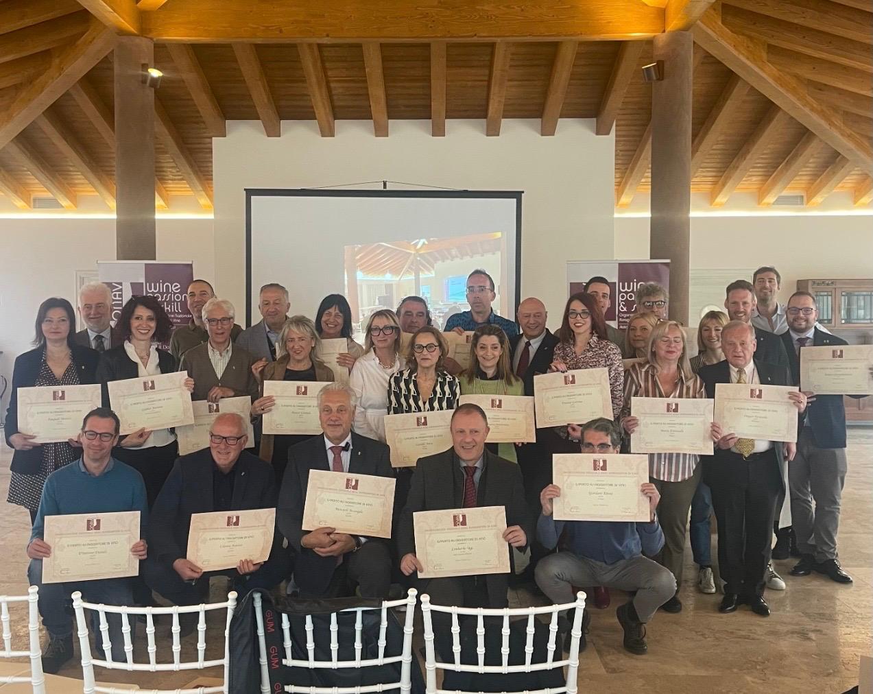 Copertina per Gli assaggiatori di vino lanciano il corso per esperti, a Cormons l’Onav aspetta il secondo livello