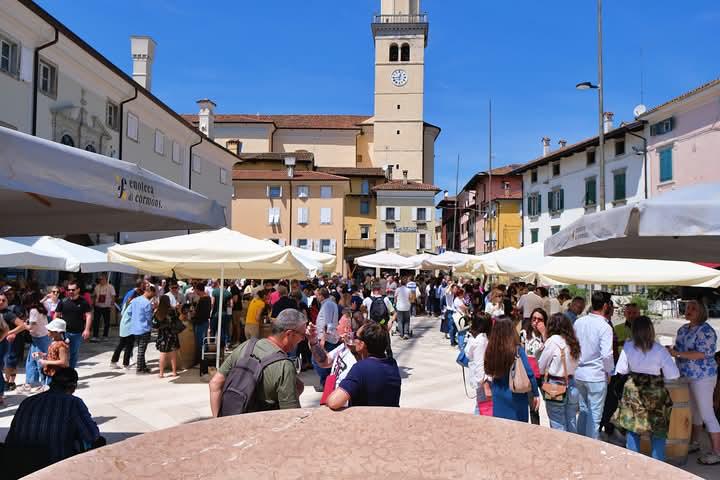 Copertina per A Cormons torna il Sabato del Vignaiolo: vino, territorio e storie da assaporare