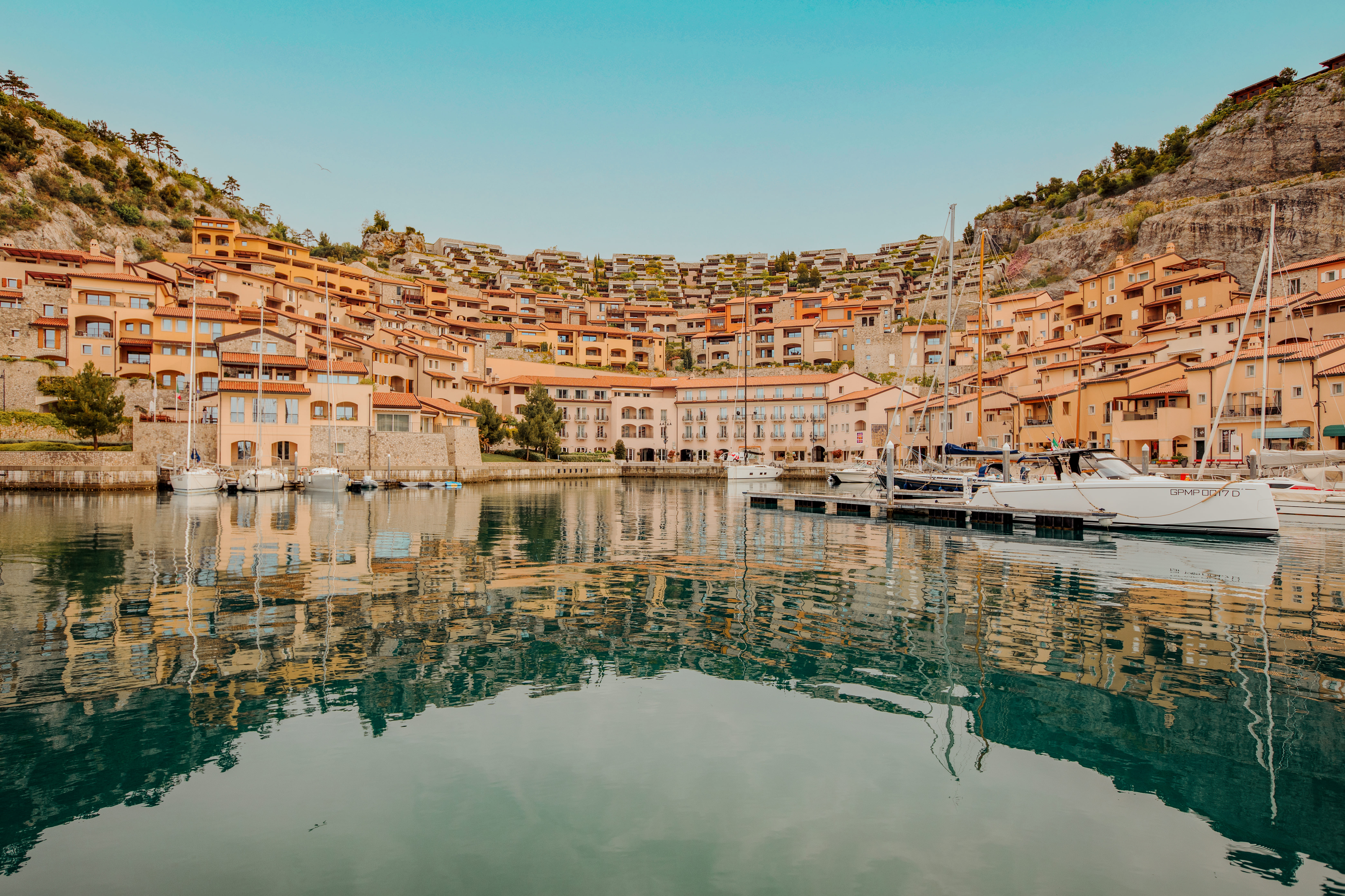 Portopiccolo si veste a festa, dal 7 dicembre il borgo diventa un palcoscenico natalizio