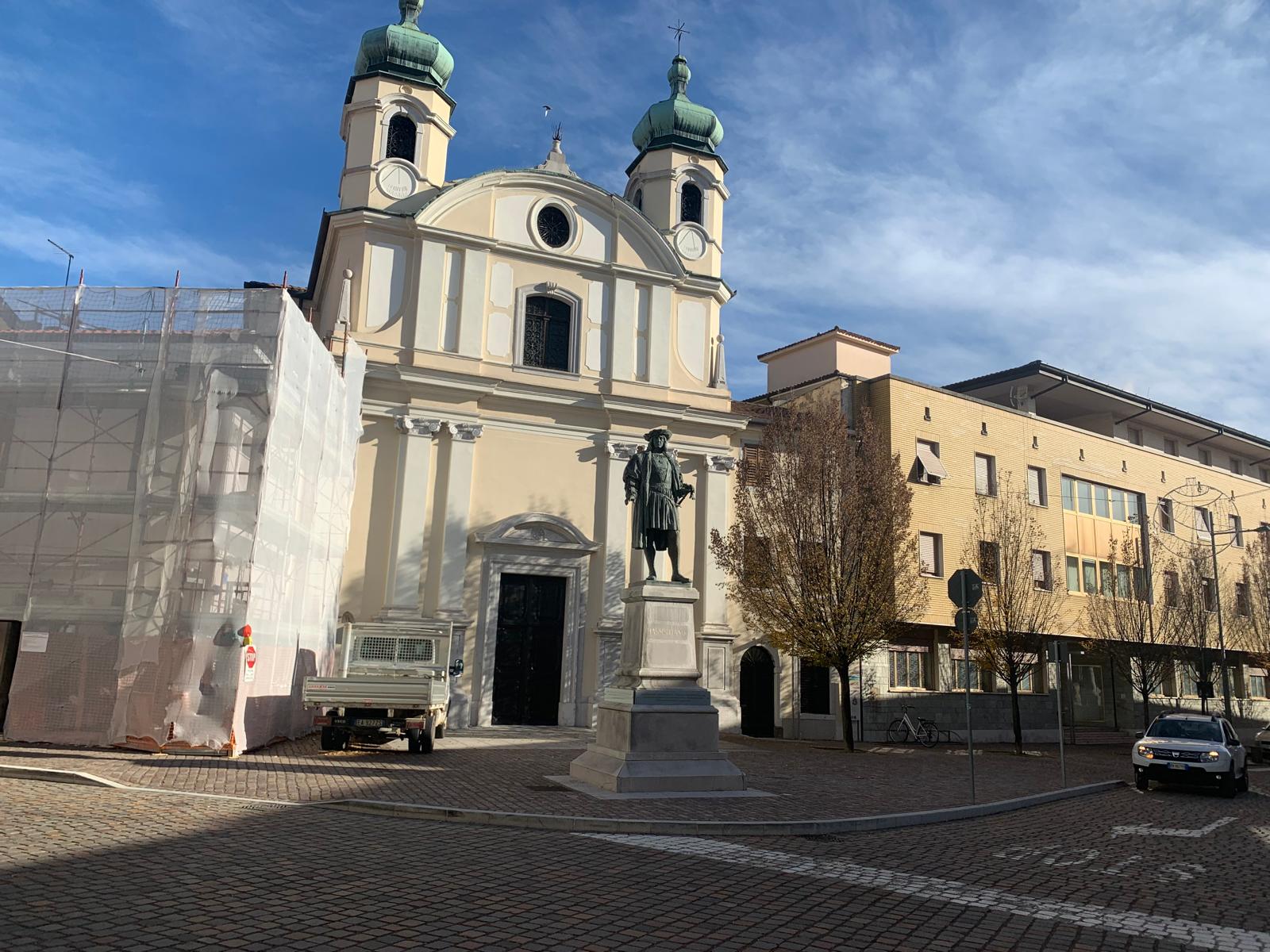 Immagine per Franco Femia e Giovanni Battista Panzera presentano il loro ‘Massimiliano I, storia di un monumento a Cormons’ 