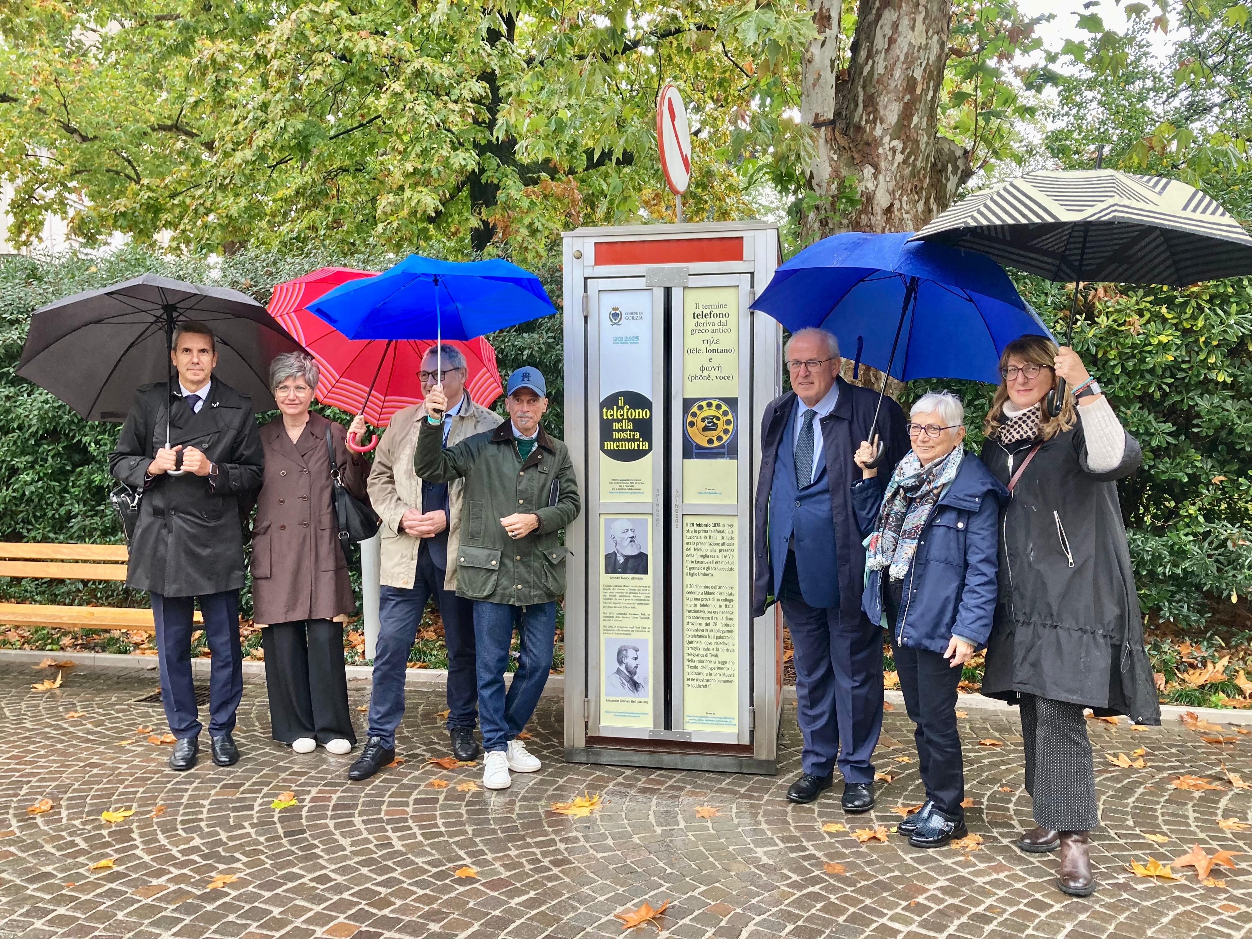 Immagine per Da servizio del quotidiano a memoria collettiva, Gorizia riscopre le sue cabine telefoniche con ‘Il telefono nella nostra memoria’