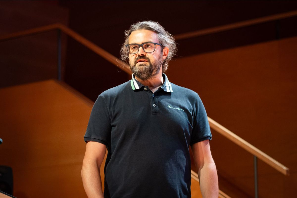 Copertina per 'Alchimia cosmica' racconta a Farra la nascita e la vita dell'Universo