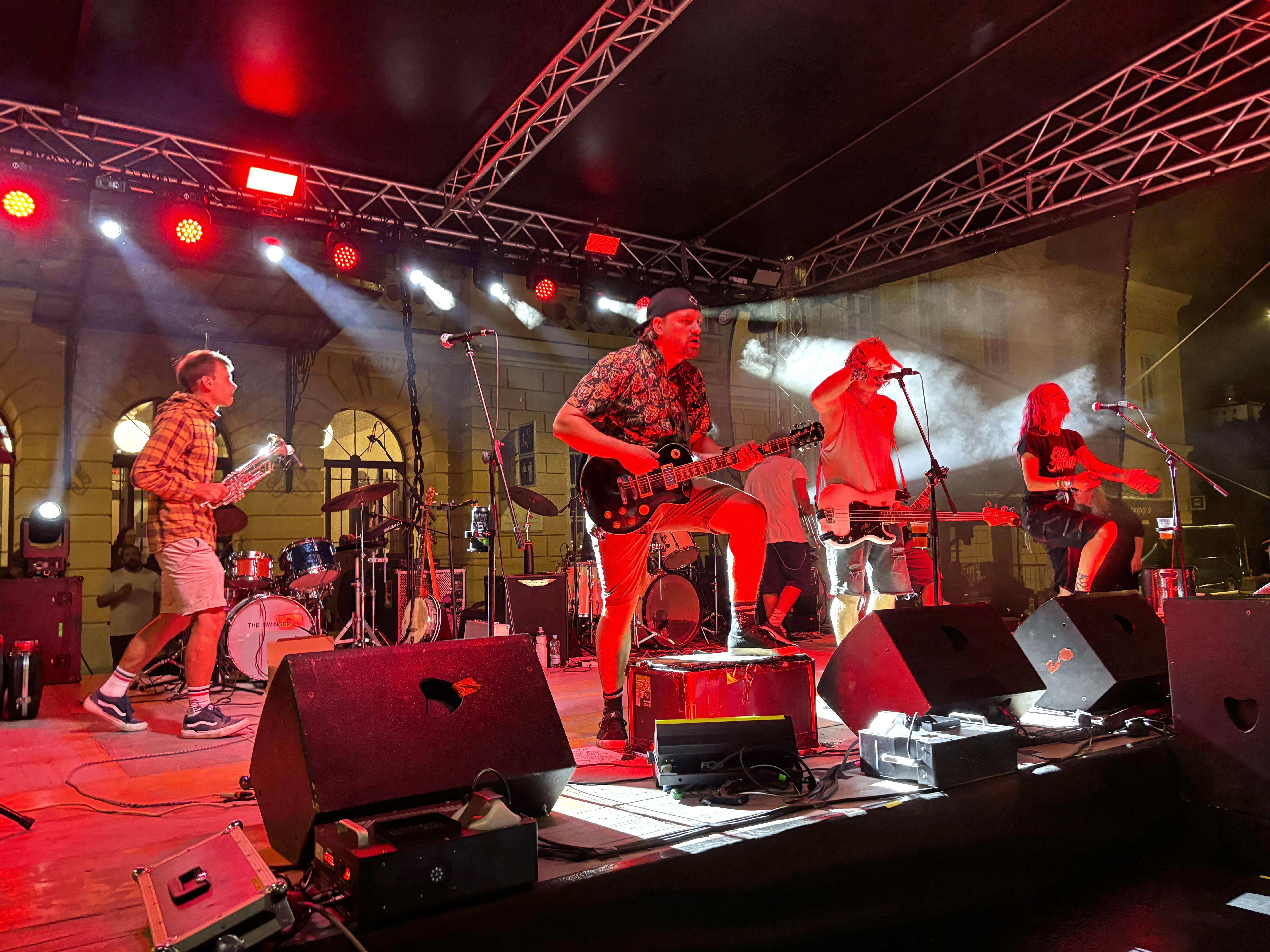 Immagine per Openwave Music Contest, il 28 e 29 agosto le band finaliste sul palco del Borderless Beer Fest