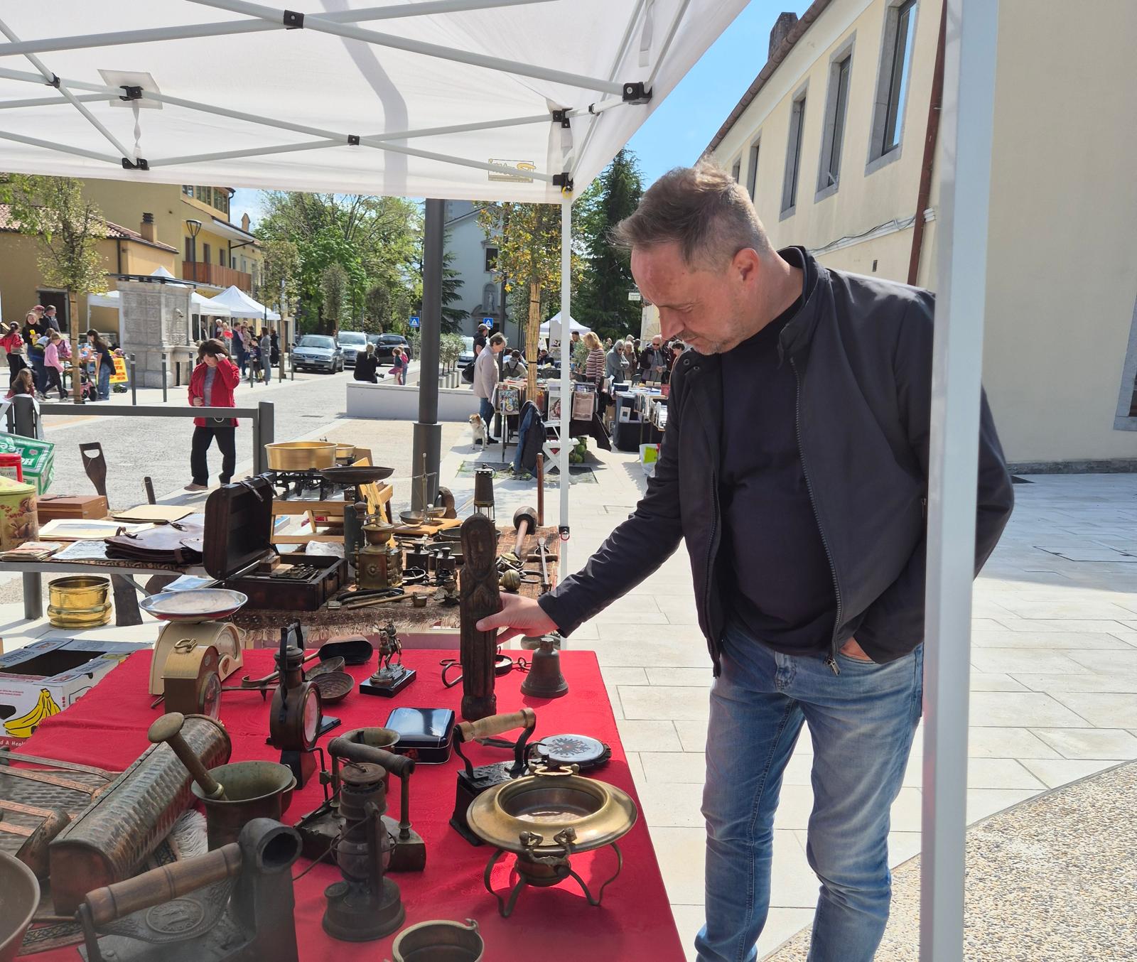 Immagine per Ad Aurisina torna il Mercatino delle pulci: Ferragosto in Piazza San Rocco e domenica al campo Sokol