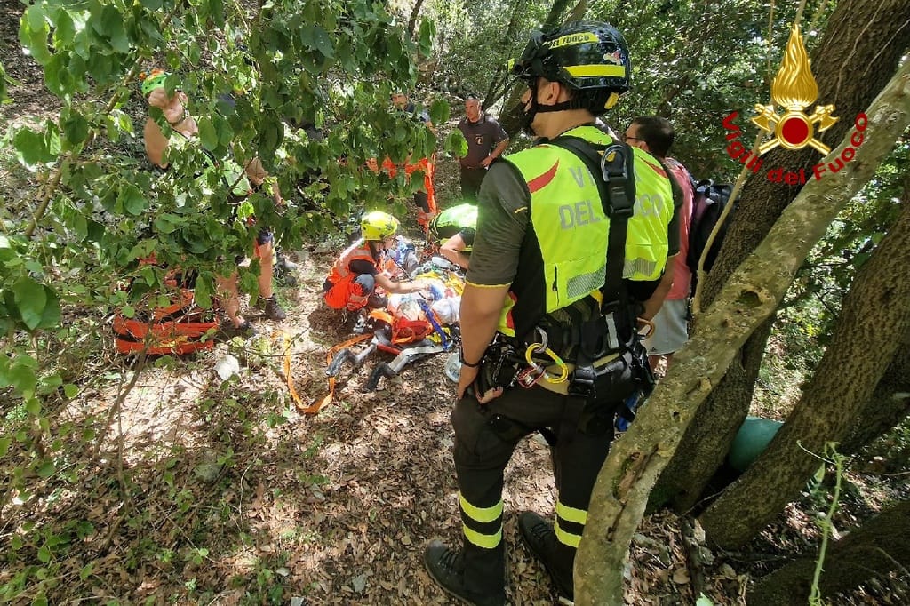 Immagine per Caduto sul sentiero verso la Costa dei Barbari: soccorso un escursionista a Sistiana