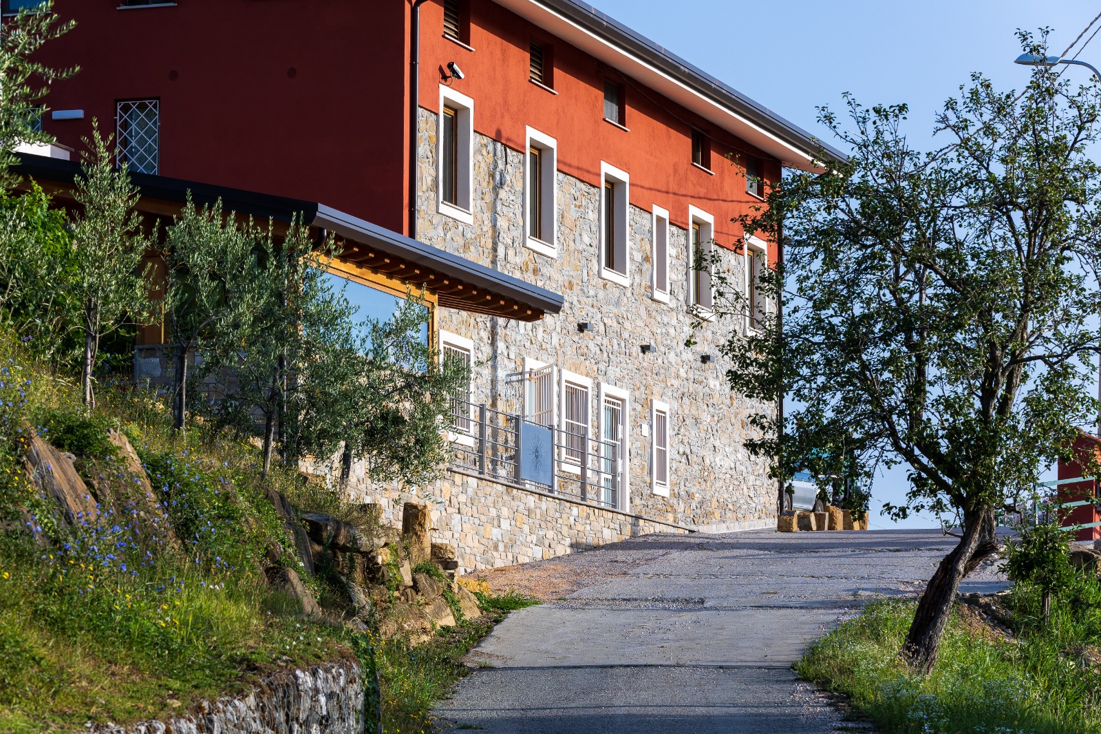 Immagine per ‘Vini e Vinili’ torna a Dolegna del Collio: serata del 29 agosto dedicata al 'Metodo Classico'