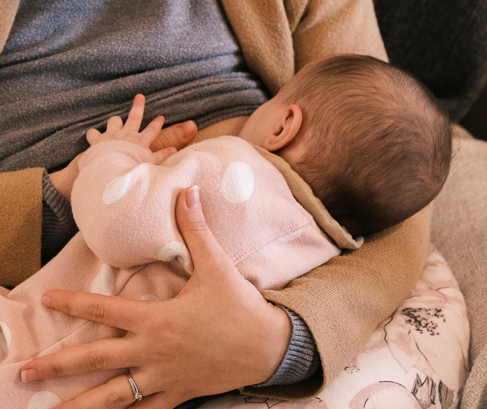 Immagine per Ogni Giorno Mamma, la maternità raccontata senza filtri: a Staranzano una mostra fotografica