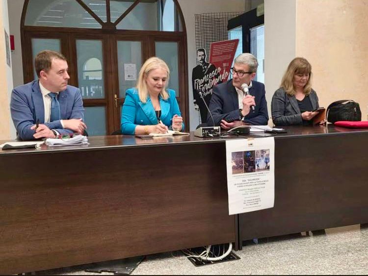 Immagine per A Gorizia il confronto sul Ddl Sicurezza, sindacati e operatori a dibattito in sala Dora Bassi