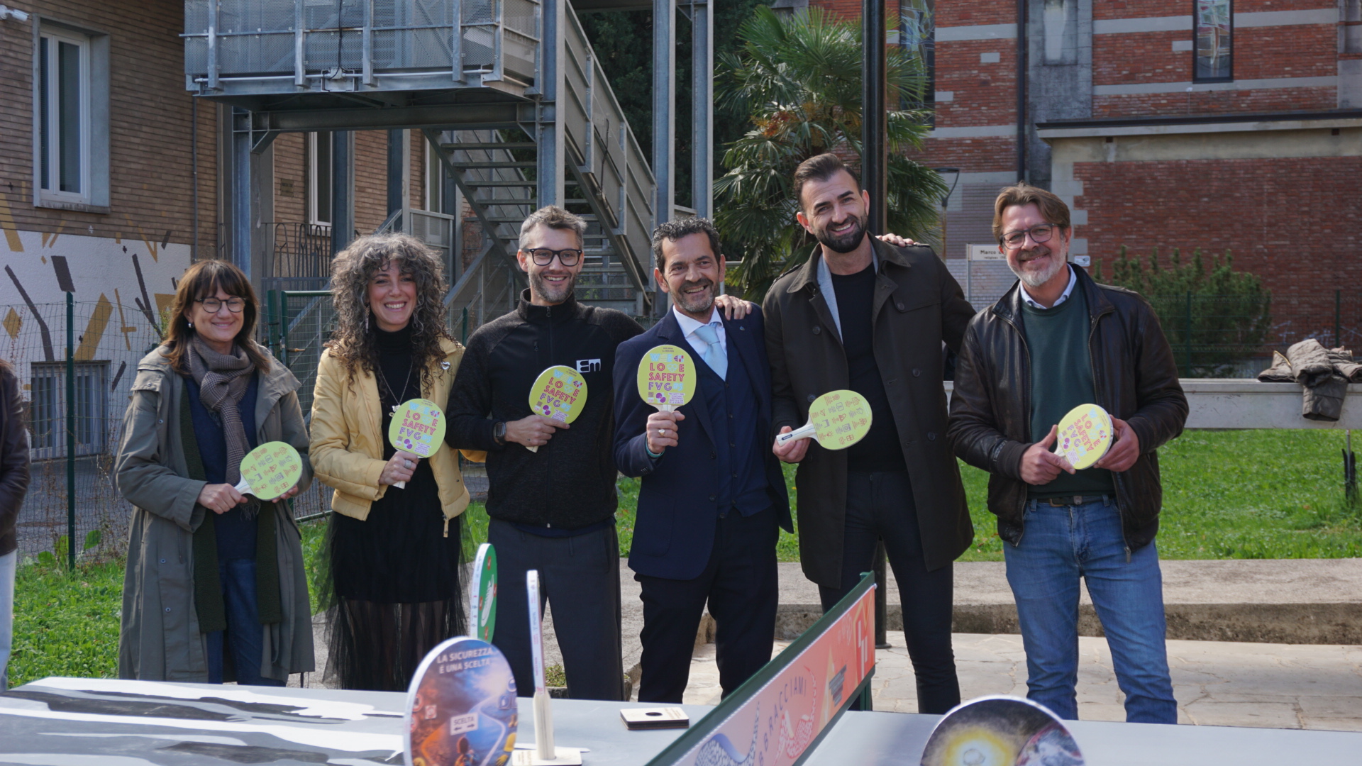 Gorizia, alla Stella Matutina inaugurato il tavolo da ping pong decorato dagli studenti per ‘We Love Safety Fvg’