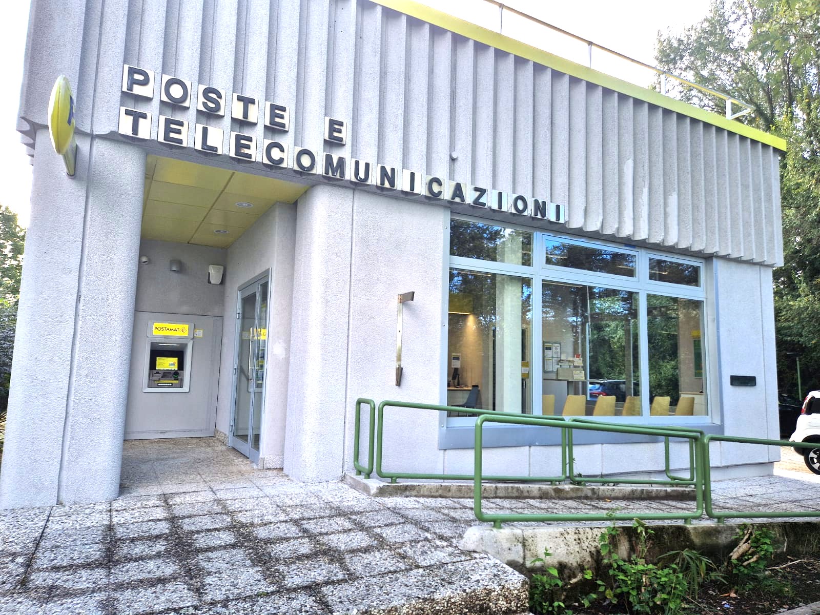 Savogna d'Isonzo, riapre l'ufficio postale rinnovato con il progetto Polis e arrivano i passaporti allo sportello
