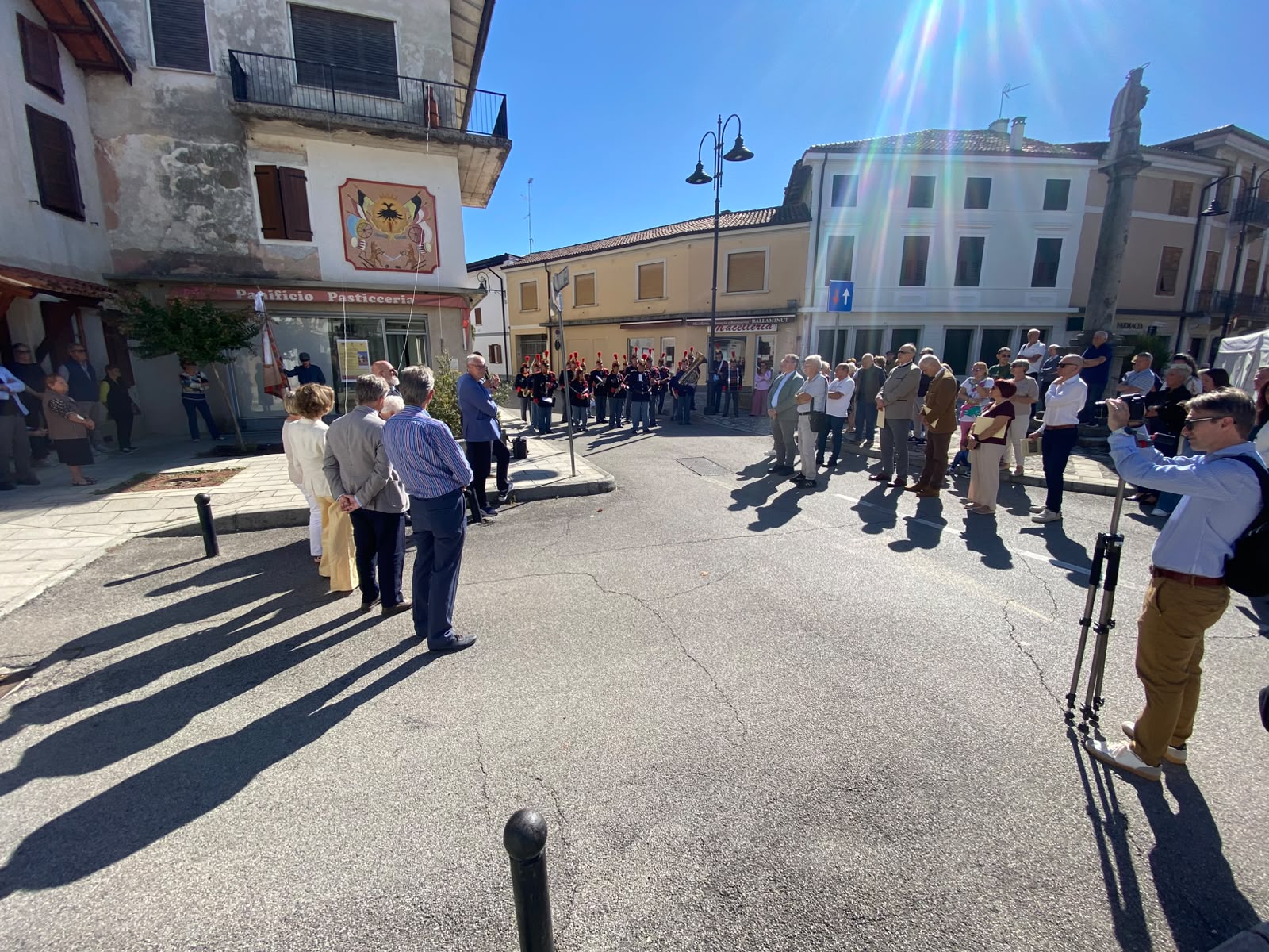 Immagine per Ad Aiello riemerge l’aquila degli Asburgo: svelato il ‘rianimato’ stemma del Commissariato distrettuale